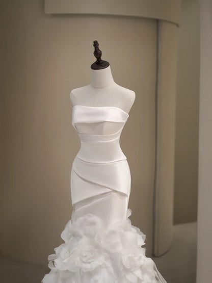 Plain Wedding Dresses Mermaid Strapless White Sleeveless Pleated Brides Dress Fitted Bridal Gowns N229