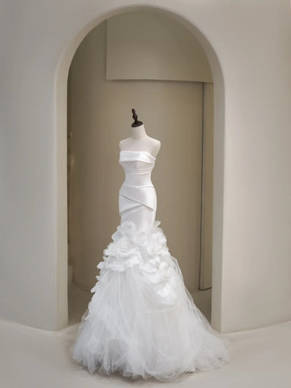 Plain Wedding Dresses Mermaid Strapless White Sleeveless Pleated Brides Dress Fitted Bridal Gowns N229