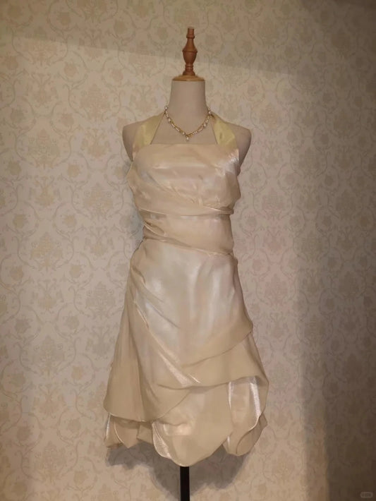 Vintage A line Halter Champagne Chiffon 12th Grad Knee length Aesthetic Look Homecoming Dresses RB4305