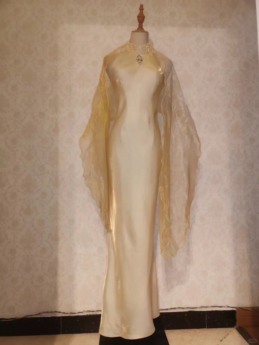 Vintage Prom Dresses 70s Mermaid High Neck Yellow With Cape Sleeveless Floor Length Evening Formal Outfits RB4289