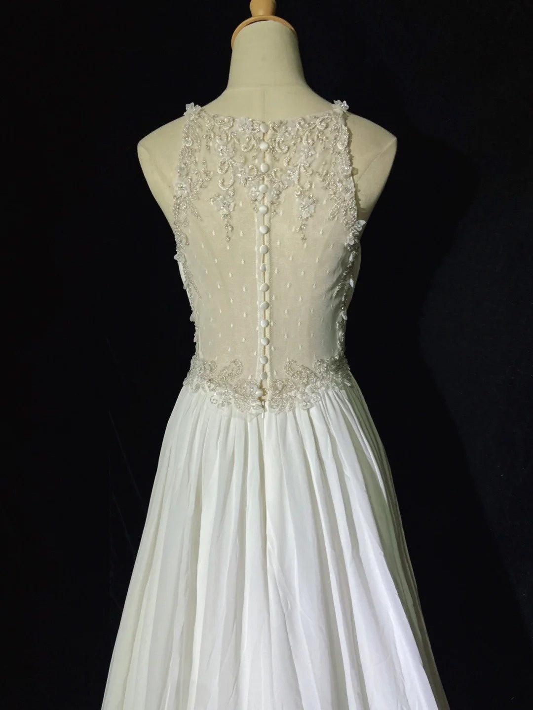 Romantic Wedding Dresses A Line Scoop Chiffon With Beaded Crystals White Long Bridal Gown N3405