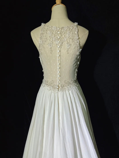 Romantic Wedding Dresses A Line Scoop Chiffon With Beaded Crystals White Long Bridal Gown N3405