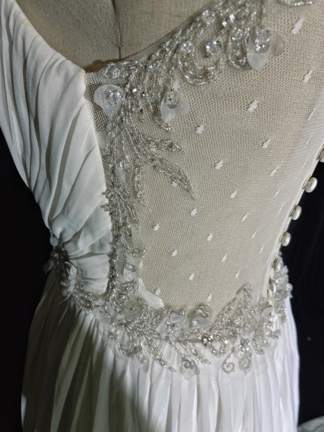 Romantic Wedding Dresses A Line Scoop Chiffon With Beaded Crystals White Long Bridal Gown N3405