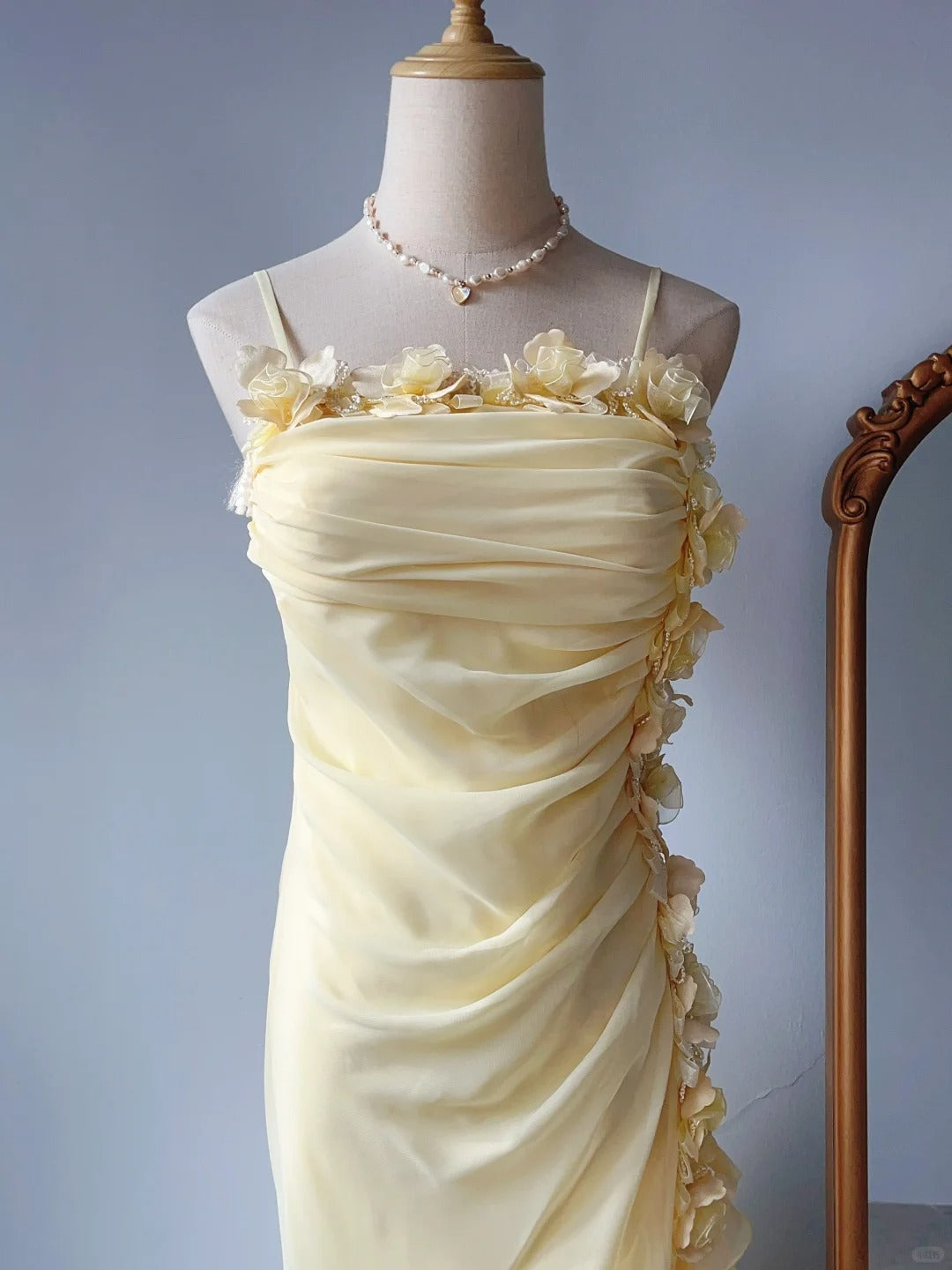 Vintage Prom Dresses Mermaid Spaghetti Straps Yellow Chiffon With Ruffles Sleeveless Long Evening Formal Outfits RB4258
