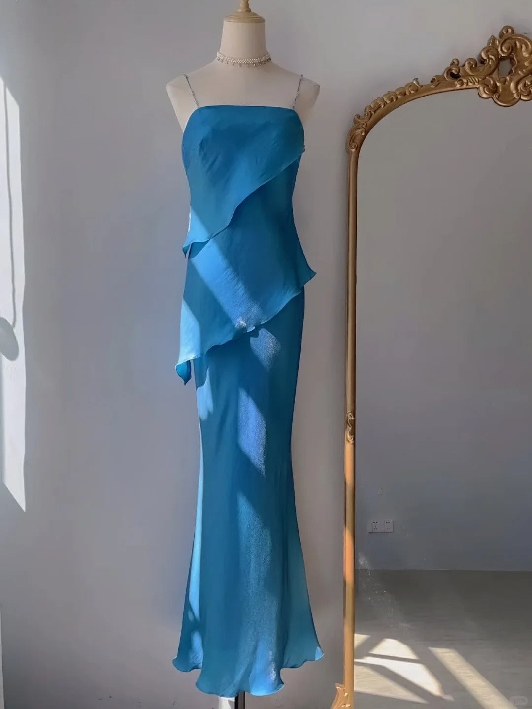 Vintage Prom Dresses Mermaid Spaghetti Straps Blue With Ruffles Sleeveless Long Evening Formal Outfits RB4260